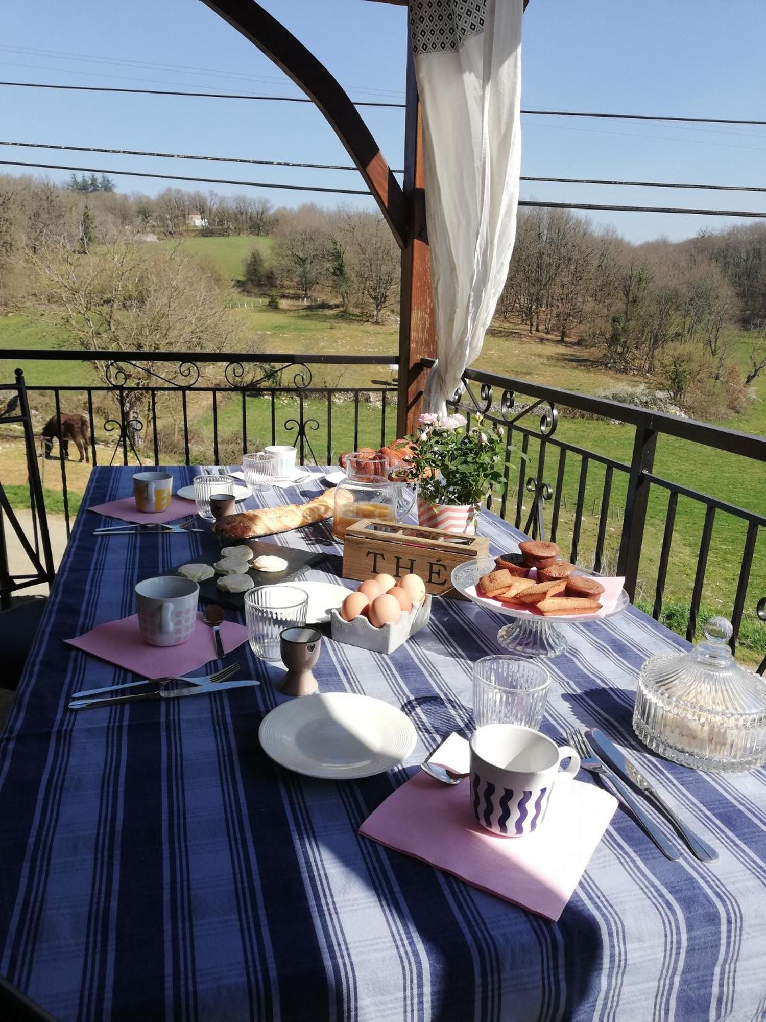 La Ferme Jarlan Bed & Breakfast Berganty Exterior photo